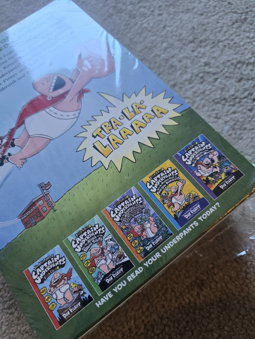 Captain Underpants Colossal Color Collection – 5 Book Box Set - Picture 6 of 10